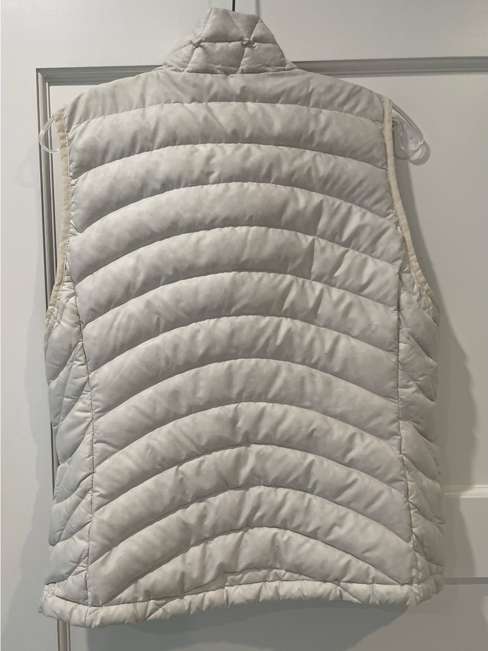 Patagonia Off-White Quilted Down Vest - Picture 2 of 2